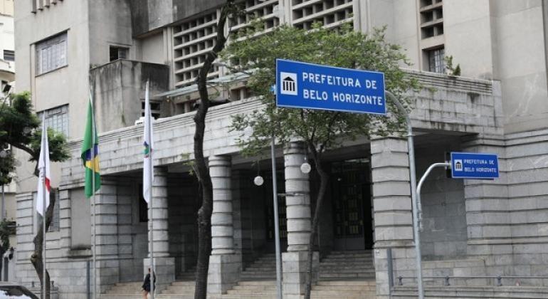 Fachada da PBH