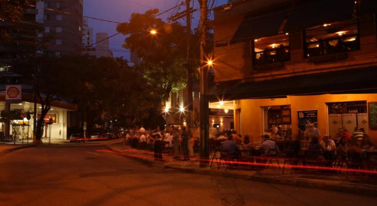 PBH amplia funcionamento de bares e restaurantes e autoriza corridas de rua PBH amplia funcionamento de bares e restaurantes e autoriza corridas de rua