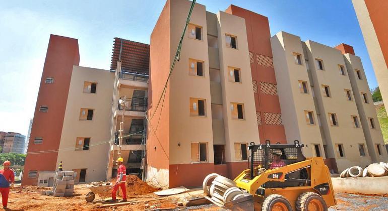 PBH recebe via BH Digital solicitação de recursos de processos de licenciamento e regularização de edificações Obra em edifício