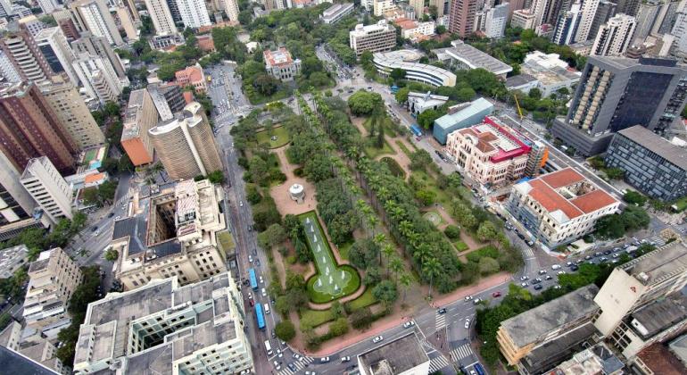 Vista aérea da Praça da Liberdade e entorno próximo