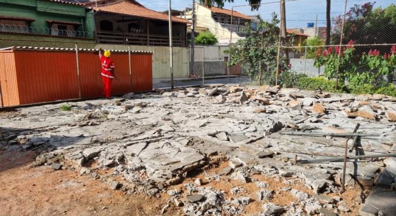 Prefeitura inicia obras em três praças de Belo Horizonte Prefeitura inicia obras em três praças de Belo Horizonte