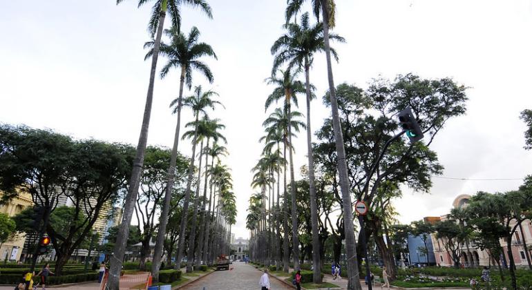 Mudanças no serviço de rede Wi-Fi gratuito em Belo Horizonte Imagem da Praça da Liberdade
