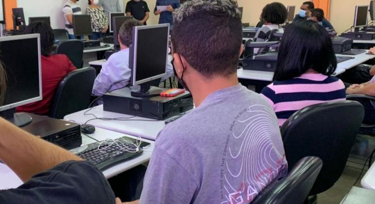 Alunos começam nova etapa nos cursos da Prodabel Alunos começam nova etapa nos cursos da Prodabel