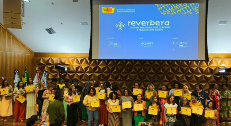 Escolas municipais recebem selo em reconhecimento ao ensino de história afro-brasileira e indígena