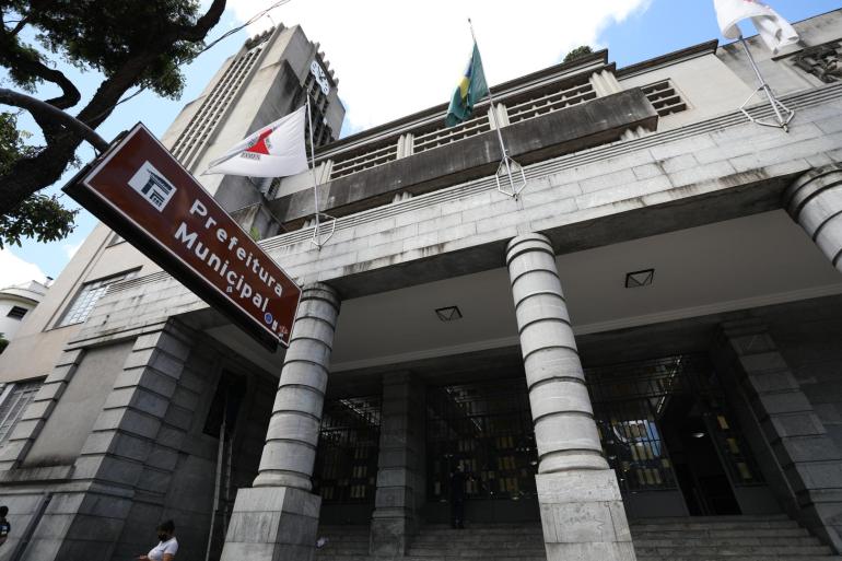 Três artigos da área de Gestão de Pessoas da PBH serão apresentados no maior congresso de gestão pública do país Três artigos da área de Gestão de Pessoas da PBH serão apresentados no maior congresso de gestão pública do país