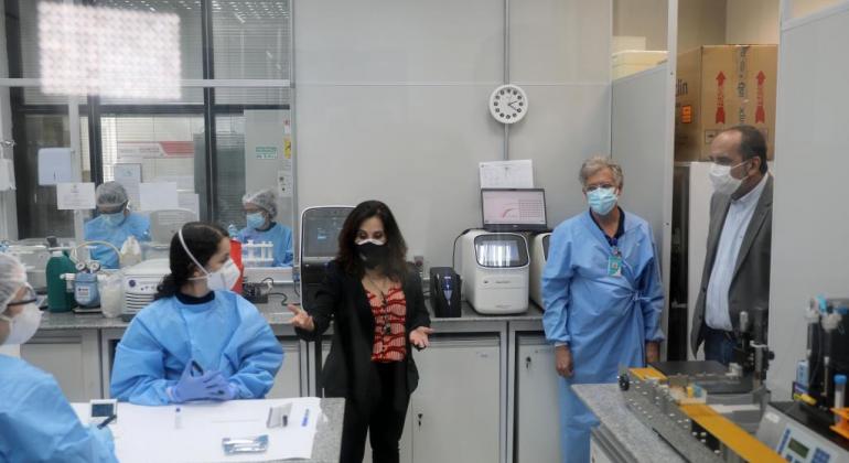 Prefeito Alexandre Kalil visita Centro de Tecnologia de Vacinas da UFMG, onde é desenvolvida a SpiNTec Prefeito Alexandre Kalil visita Centro de Tecnologia de Vacinas da UFMG, onde é desenvolvida a SpiNTec