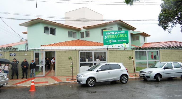 Prefeitura entrega à comunidade o novo Centro de Saúde Vera Cruz Foto da Fachada do Centro de Saúde Vera Cruz