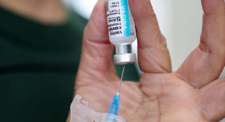 PBH promove vacinação contra Covid e gripe na “Carreta Digital” PBH promove vacinação contra Covid e gripe na “Carreta Digital”