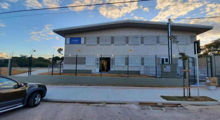 Prefeitura entrega nova sede de Centro de Saúde em Venda Nova Imagem da fachada da Sede do Centro de Saúde Mantiqueira