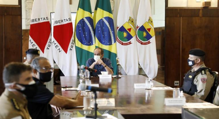 Prefeito Alexandre Kalil se reúne com representantes da PM e da PBH 