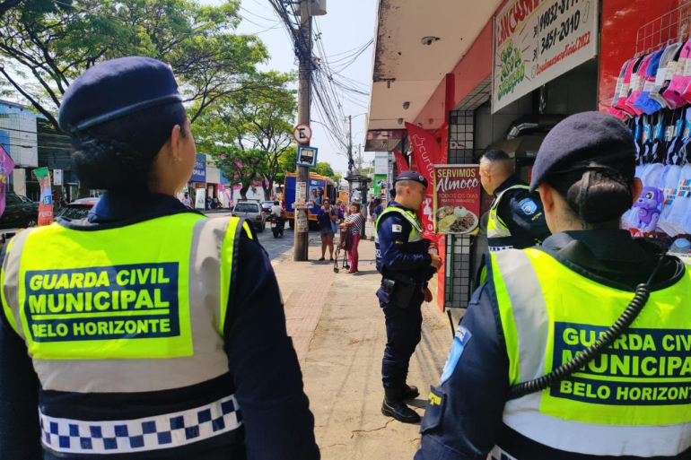 Guarda Civil Municipal reforça patrulhamento preventivo em Venda Nova Agentes da Guarda Civil Municipal de Belo Horizonte durante patrulhamento preventivo em área comercial de Venda Nova, como parte das ações de segurança e proteção da população na região.