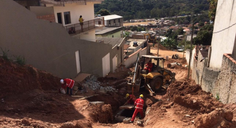 Obra de abertura de via no Barreiro entra em fase final Imagem da obra de abertura de via no Barreiro