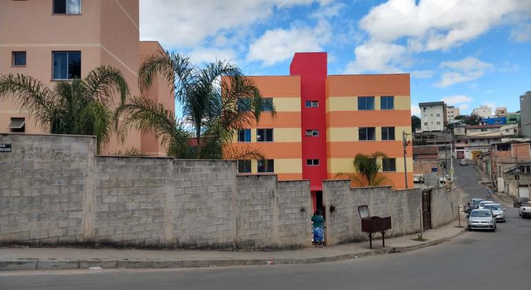 A PBH finalizou e entregou aos moradores beneficiários 24 unidades habitacionais da Vila São João Batista, na região de Venda Nova. Foto: Divulgação PBH A PBH finalizou e entregou aos moradores beneficiários 24 unidades habitacionais da Vila São João Batista, na região de Venda Nova.