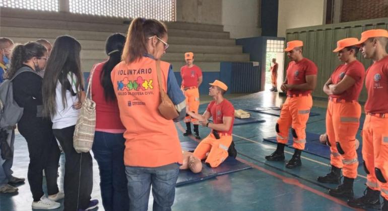 Urbel tem mais 950 voluntários capacitados para ação no período chuvoso Urbel tem mais 950 voluntários capacitados para ação no período chuvoso