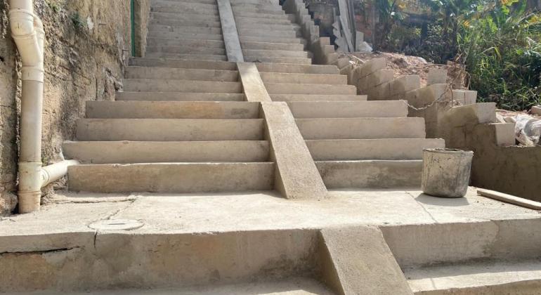 Obras de urbanização de ruas feitas pela PBH avançam no Conjunto Taquaril Obras de urbanização de ruas feitas pela PBH avançam no Conjunto Taquaril