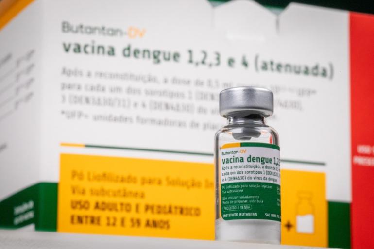Após orientação do Ministério da Saúde, PBH suspende aplicação de vacina do Butantan contra dengue Após orientação do Ministério da Saúde, PBH suspende aplicação de vacina do Butantan contra dengue