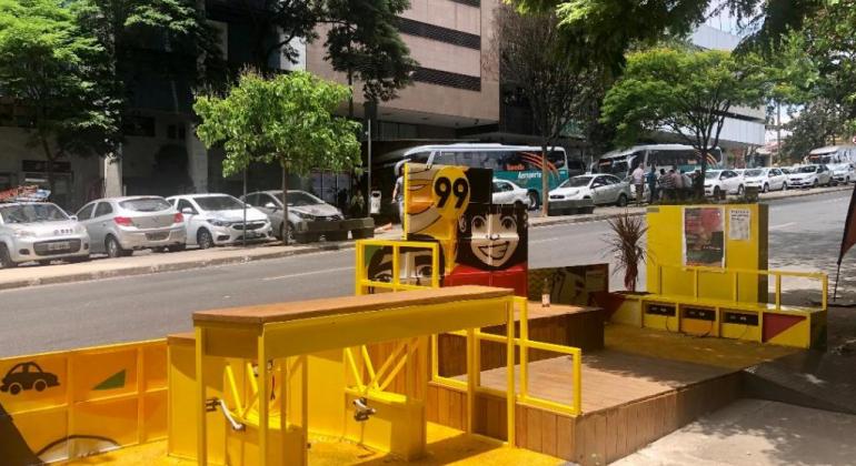 Espaços para convivência e descanso, BH conta com 70 parklets Espaços para convivência e descanso, BH conta com 70 parklets