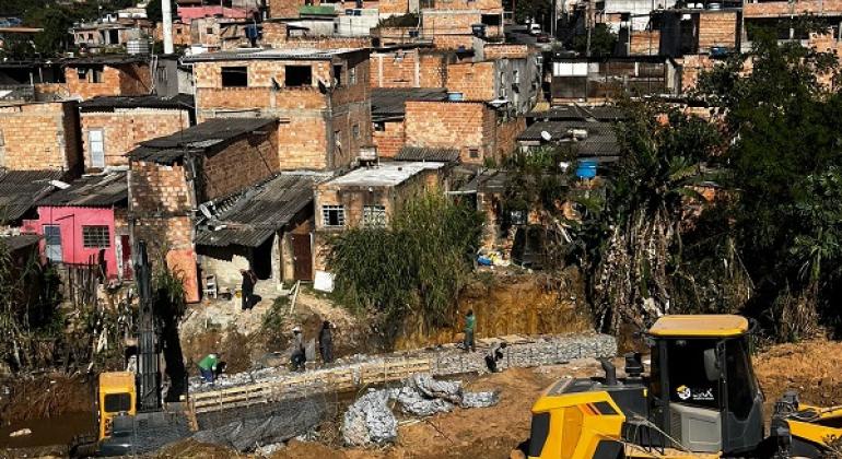 Prefeitura inicia obras de contenção e estabilização de encostas na Vila Pinho