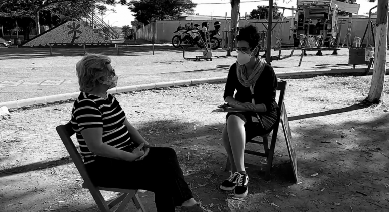 Vídeo intervenção traz memórias afetivas de mulheres da Pampulha Imagem de duas mulheres