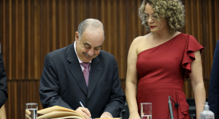 Fuad Noman é empossado prefeito de Belo Horizonte Fuad Noman é empossado prefeito de Belo Horizonte
