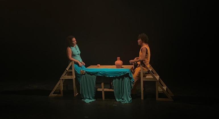 Teatro Francisco Nunes recebe o espetáculo “Querença”, da Breve Cia. Teatro Francisco Nunes recebe o espetáculo “Querença”, da Breve Cia.