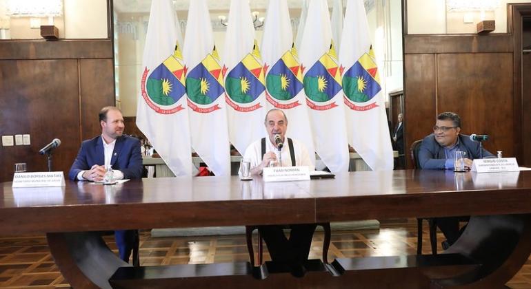 Fuad Noman empossa novas secretários de Saúde e superintendente da SLU Fuad Noman empossa novas secretários de Saúde e superintendente da SLU