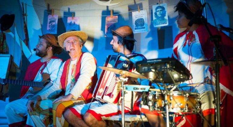 Teatro Marília é palco do espetáculo “Cordéis dos Cafundó”