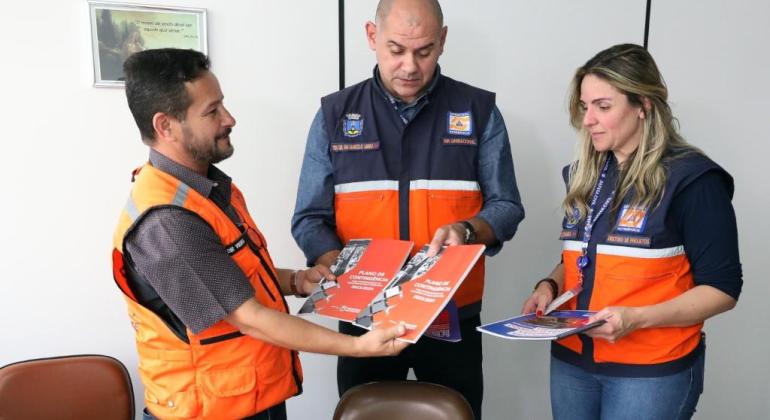 Defesa Civil de Petrópolis (RJ) vem a BH conhecer atuação das equipes da capital