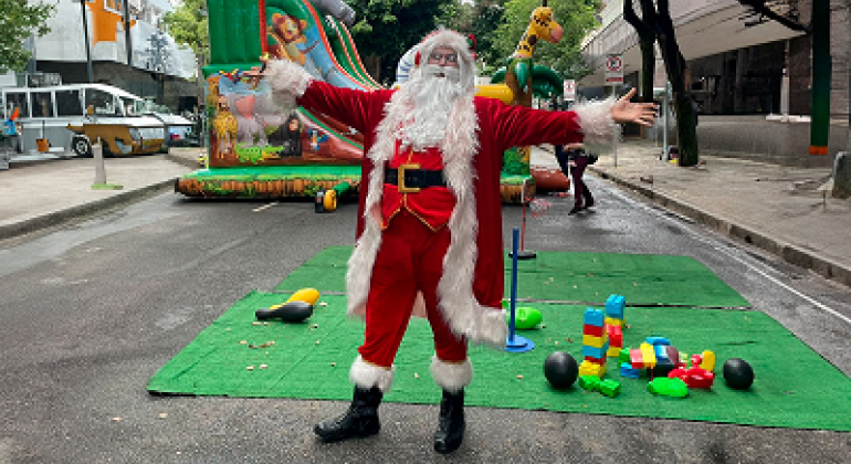 A Rua é Nossa deste domingo (8) segue em clima de Natal com muita diversão 