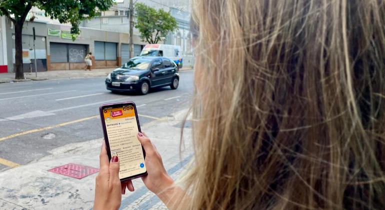 Aplicativo X auxilia foliões a se locomoverem pela cidade durante o Carnaval