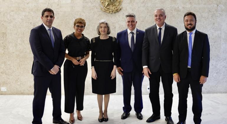 Álvaro Damião discute partilha do ICMS da Educação em reunião no STF