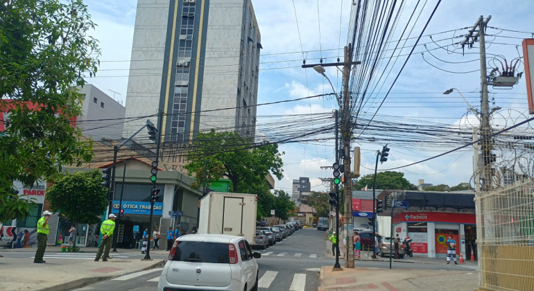 PBH implanta travessias seguras de pedestres em vias movimentadas do Barreiro  PBH implanta travessias seguras de pedestres em vias movimentadas do Barreiro