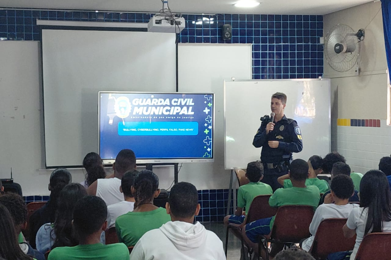 Patrulha Escolar da Guarda promove conscientização sobre bullying nas escolas Patrulha Escolar da Guarda promove conscientização sobre bullying nas escolas