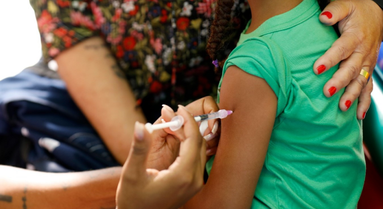 Prefeitura de Belo Horizonte reforça a importância da vacinação contra a dengue Prefeitura de Belo Horizonte reforça a importância da vacinação contra a dengue