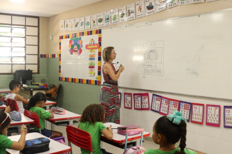 PBH nomeia 400 professores aprovados em concursos da Educação