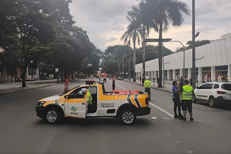 Operação de trânsito para os desfiles dos blocos da Bicicletinha, da Limpeza e Arrastão do Hott