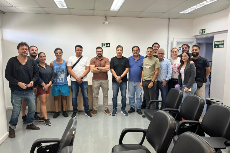 Bares da Rua Sapucaí têm horário de funcionamento definido após reunião com a PBH