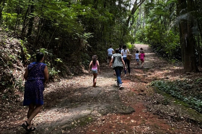 Trilha no Parque Jacques Cousteau une tecnologia, natureza e participação social em experiência inovadora