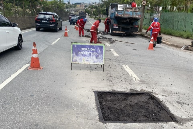 BH realiza mais de 44 mil operações de tapa-buracos em 2026 BH realiza mais de 44 mil operações de tapa-buracos em 2026