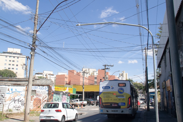  BH inicia projeto piloto de semáforos inteligentes para ônibus