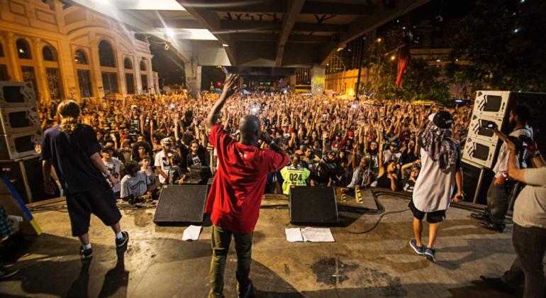 Praça da Estação será palco da 8ª edição do Duelo de MCs Nacional 2019 MCs se apresentam no palco do evento