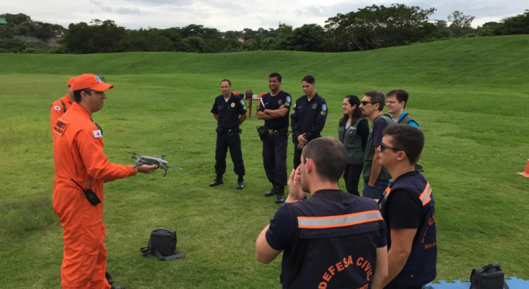 Bombeiro capacita equipe da Prefeitura para utilização de drones