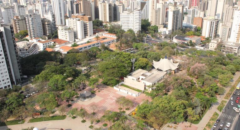 Vista aérea da Praça da Assembleia.