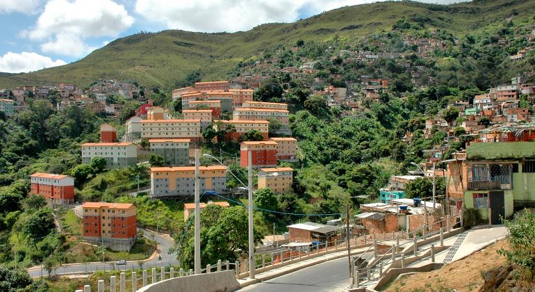 Um Dia no Parque Foto: Breno Pataro imagem de uma parte do aglomerado da serra.