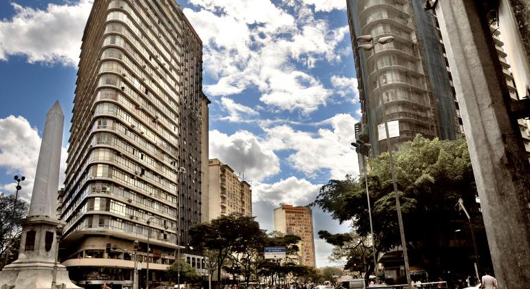 Brincadeira vira estratégia de combate ao trabalho infantil - Foto: Breno Pataro/PBH Praça Sete durante o dia