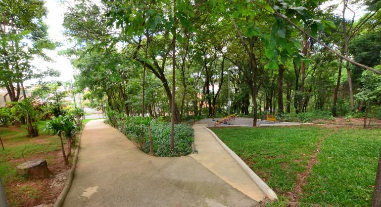 Área verde do Parque José Dazinho Pimenta, conhecido como Parque Cenáculo, na Regional Venda Nova. 