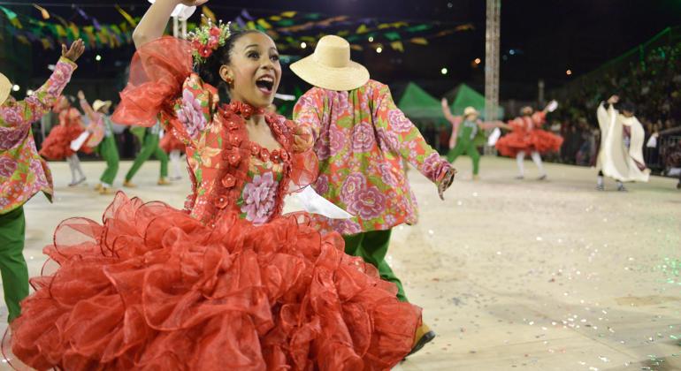 Dançarinos da Quadrilha Pipoca Doce se apresentam no Arraial de Belô. Foto: Divulgação