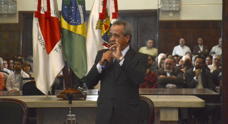 Marco Regulatório implementado pela PBH vai tornar as relações com o terceiro setor mais éticas e eficientes. Foto: Amira Hissa Procurador-Geral do Município, Tomáz de Aquino, realiza palestra no lançamento do Núcleo de Apoio às Parcerias (NAP)