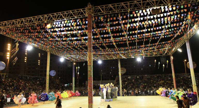 Novos procedimentos para agendamento de eventos em BH Palco montado na Praça da Estação para as quadrilhas do Arraial de Belo Horizonte