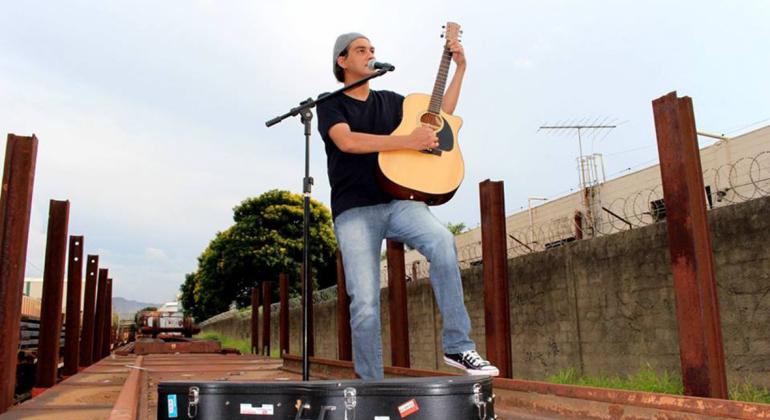 Músico mineiro apresenta canções autorais no TRBM. Foto: Divulgação